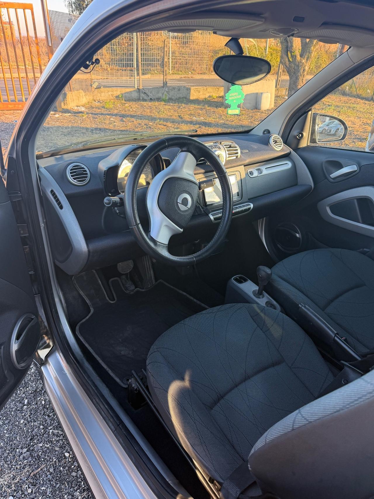 Smart ForTwo 52 kW MHD coupé Black Tailor Made