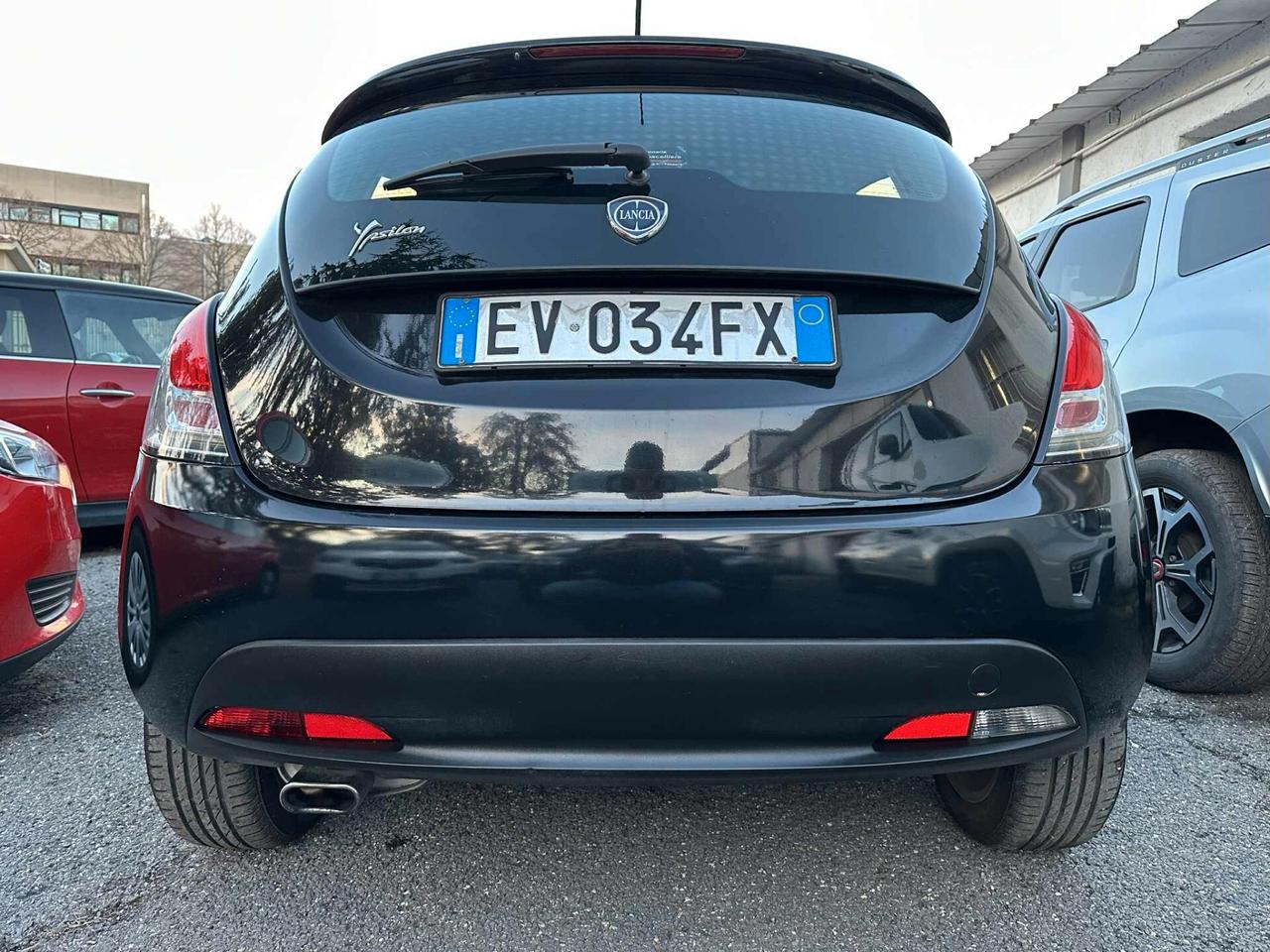 Lancia Ypsilon 1.2 69 CV 5 porte S&S Silver