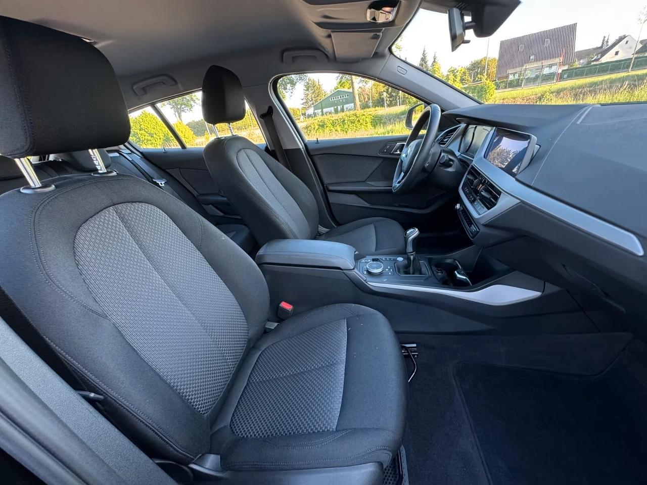 Bmw 116 116d 5p. Advantage