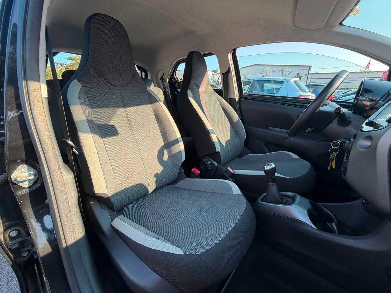 Toyota Aygo Connect 1.0 VVT-i 72 CV 5 porte x-clusiv