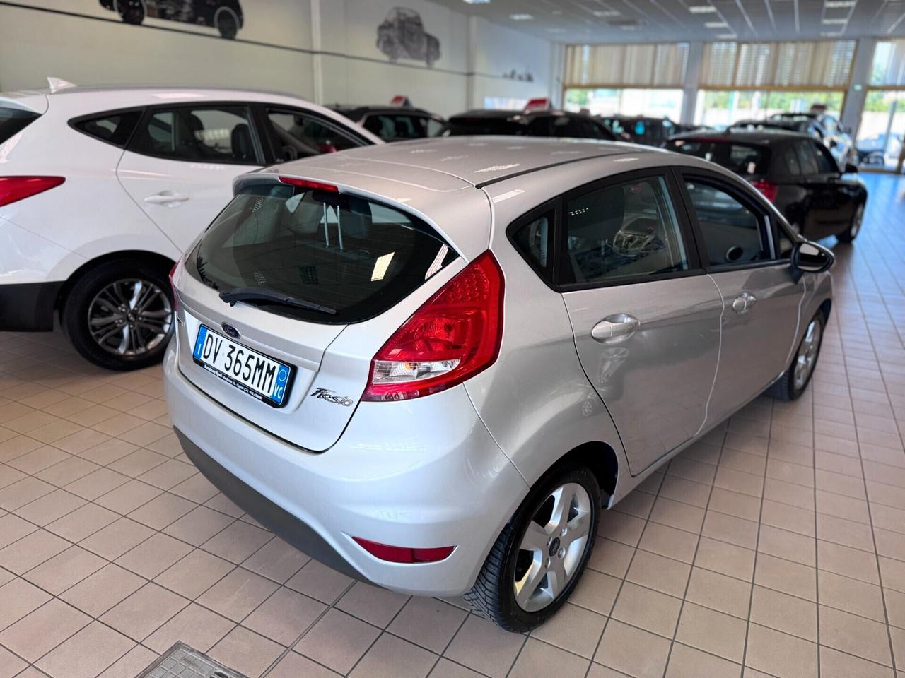 Ford Fiesta 1.4 TDCi 68CV 5 porte Titanium