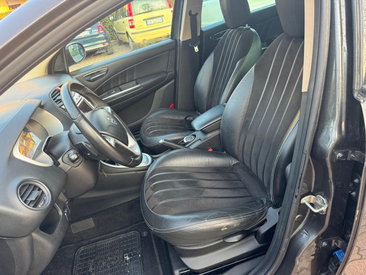 Lancia Delta 1.6 MJT DPF Selectronic Oro