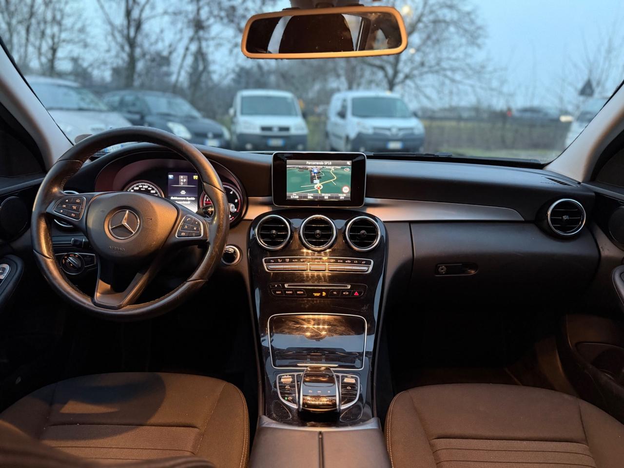 Mercedes-benz C220D (180.000KM)