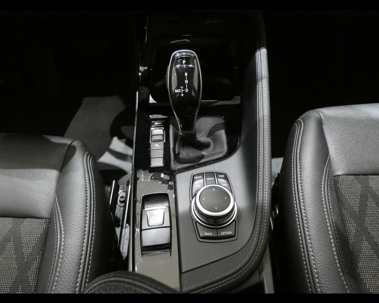 BMW X1 (F48) - X1 sDrive18d xLine