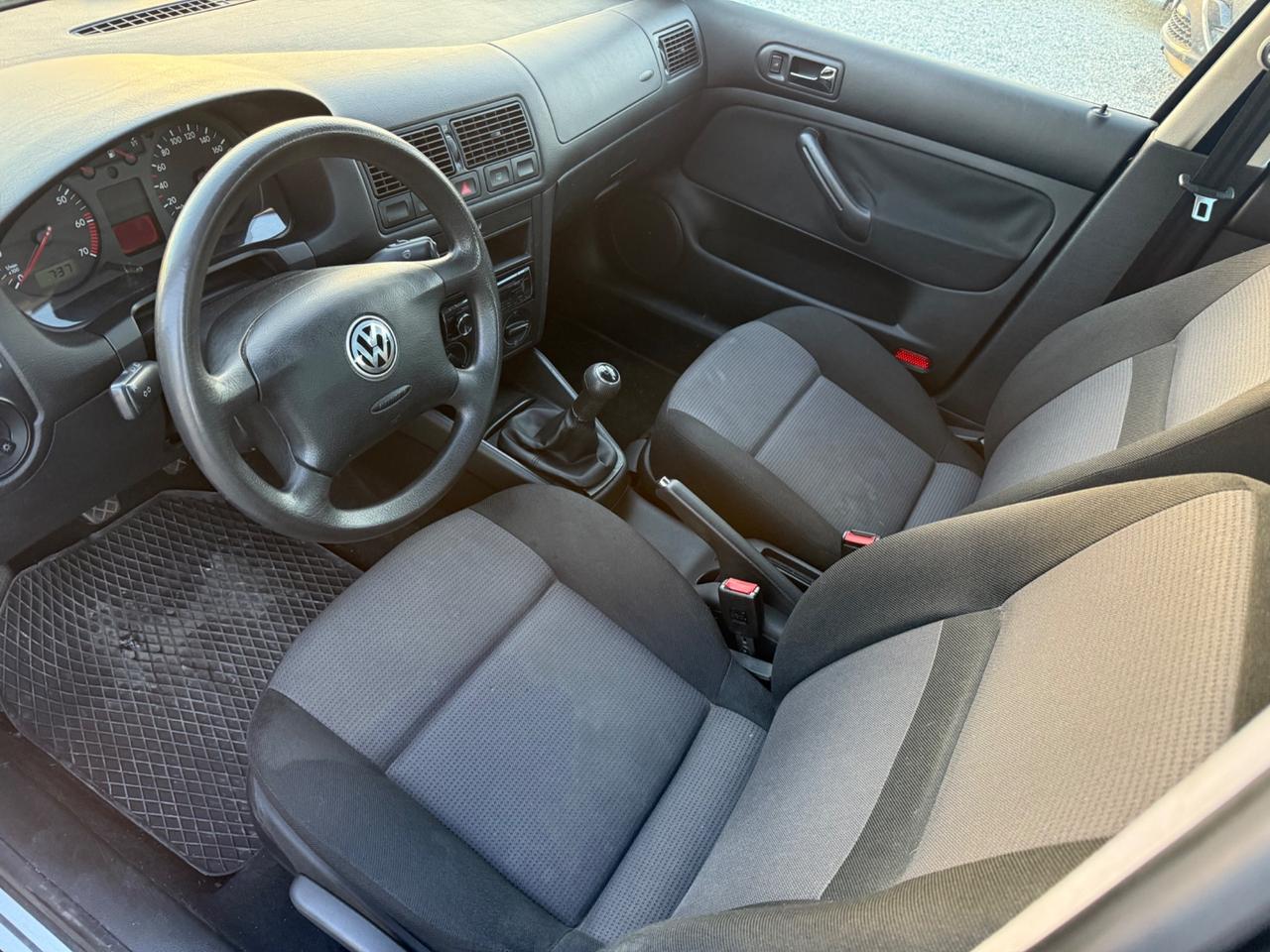 Volkswagen Golf 1.4 16V cat 5 porte