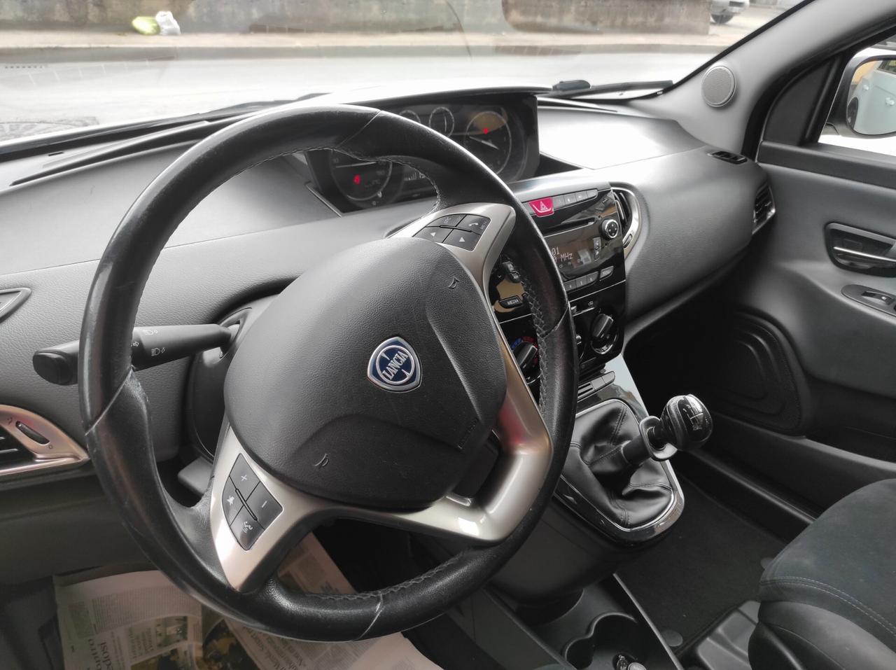 Lancia Ypsilon 2016 0.9 TwinAir Benzina metano LEGA SENSORI BLUETOOTH