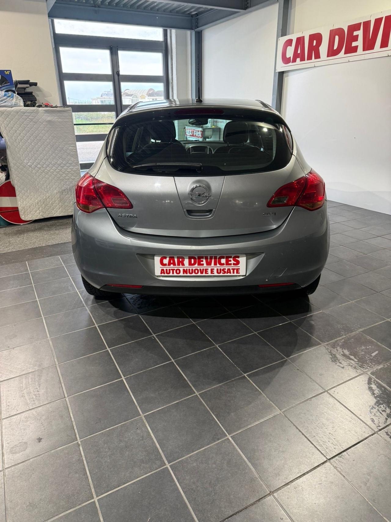 Opel Astra 1.7 -UNICO PROPRIETARIO-NEOPATENTATI