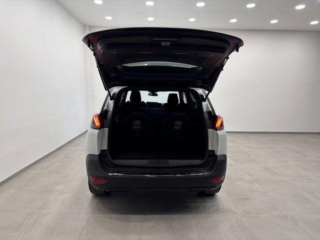 PEUGEOT 5008 Hybrid 136 e-DCS 6 Allure 7/Posti