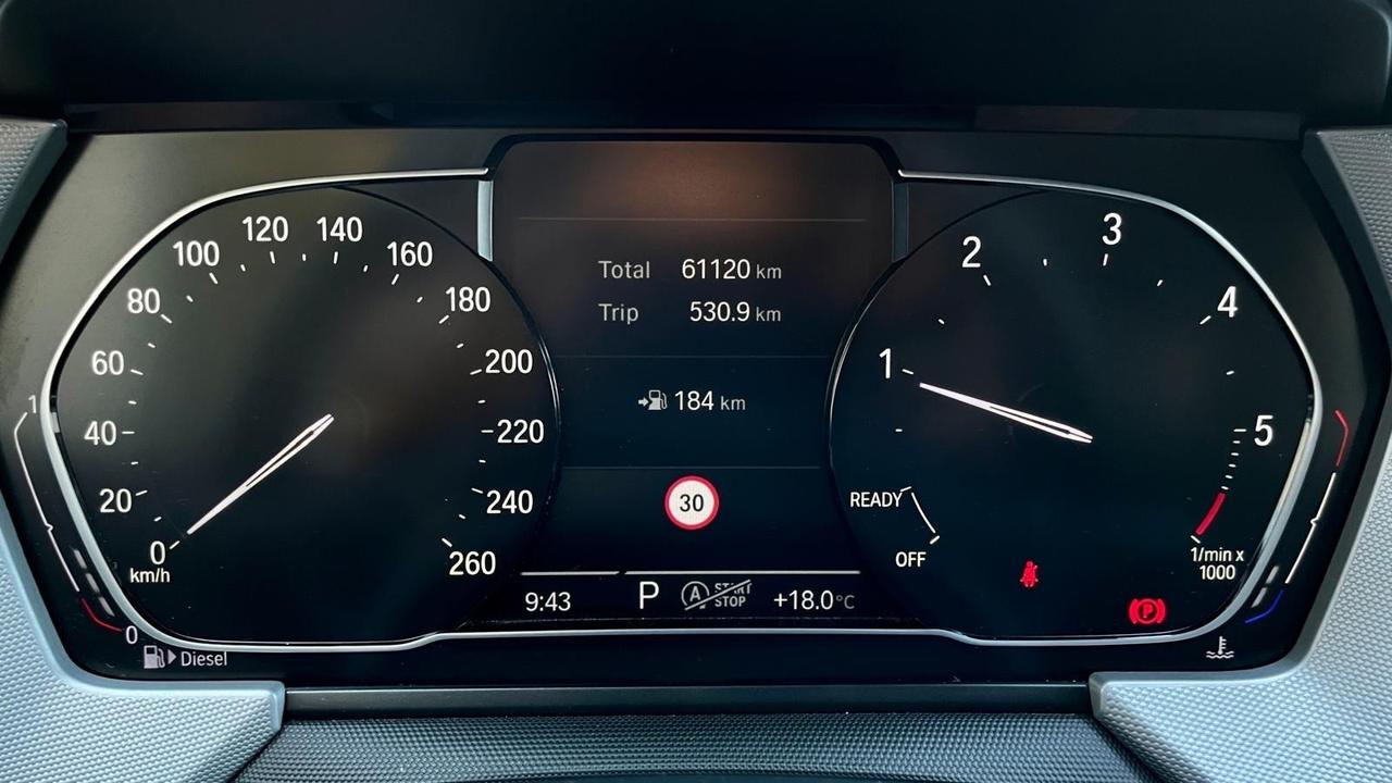 Bmw 116 116d 5p. Advantage LED