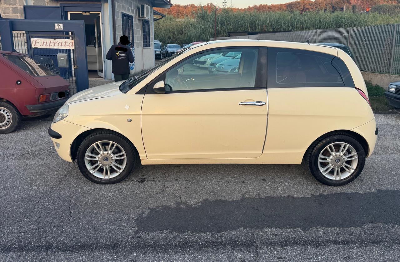 Lancia Ypsilon 1.3 Multijet 16V Platino