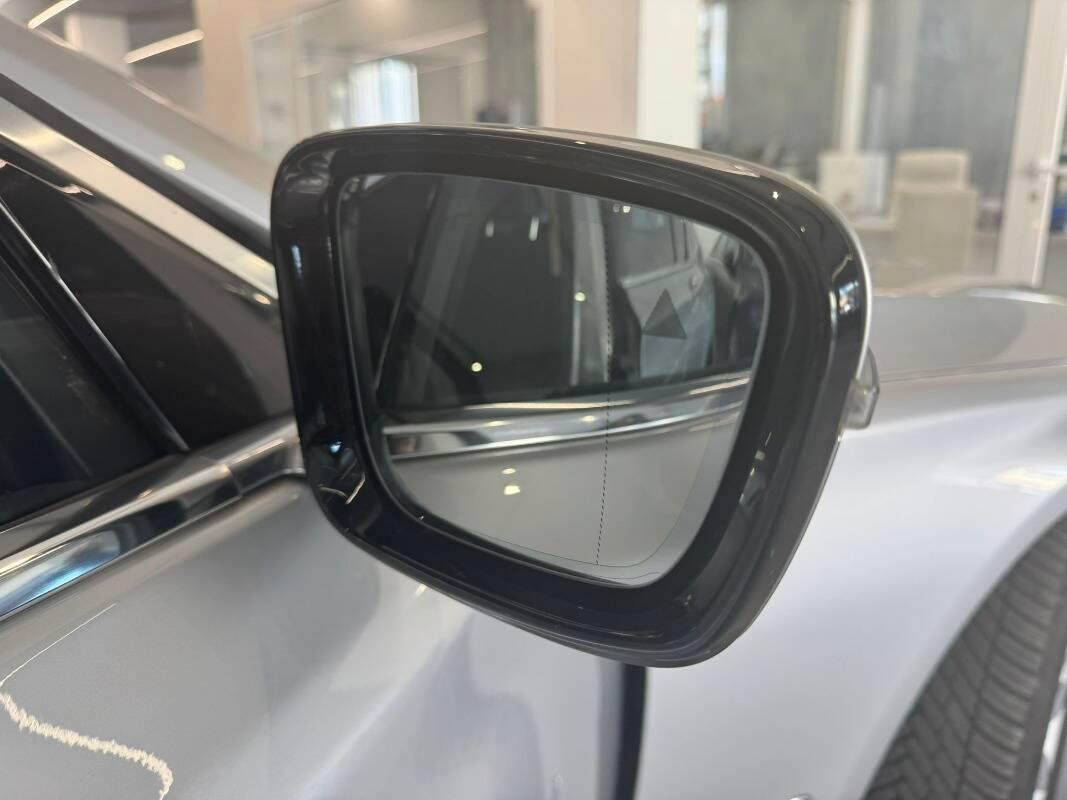 BMW Serie 7 G 11-12 2015 750i xdrive Luxury auto