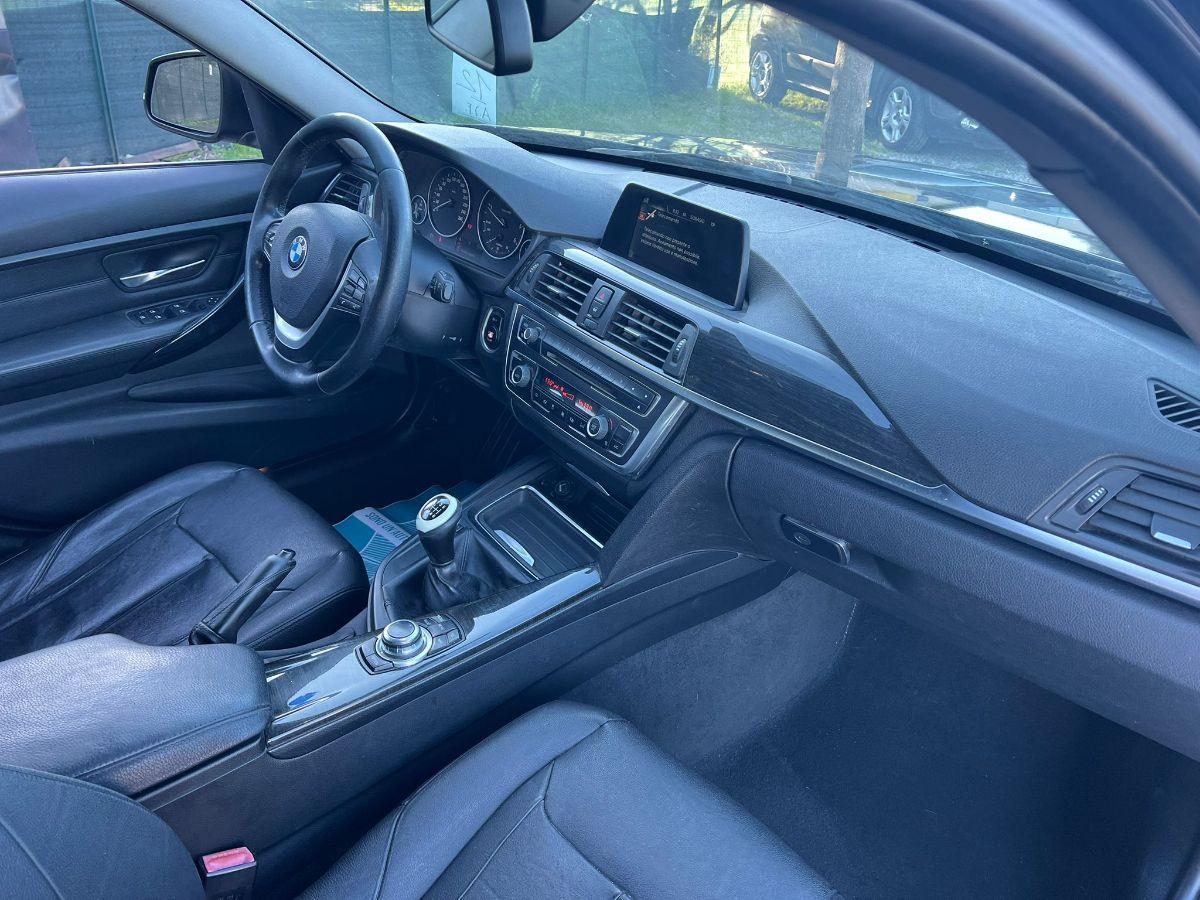 BMW - Serie 3 Touring - 318d Modern