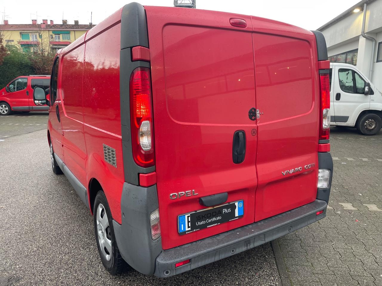 Opel Vivaro 2.0 CDTI 120CV anno 2013 pronto uso