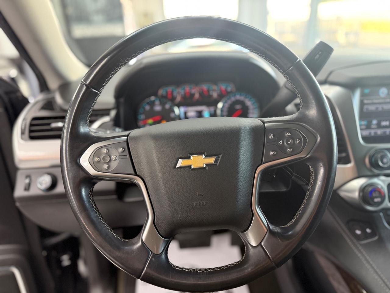 Chevrolet Suburban 5.3 340CV V8