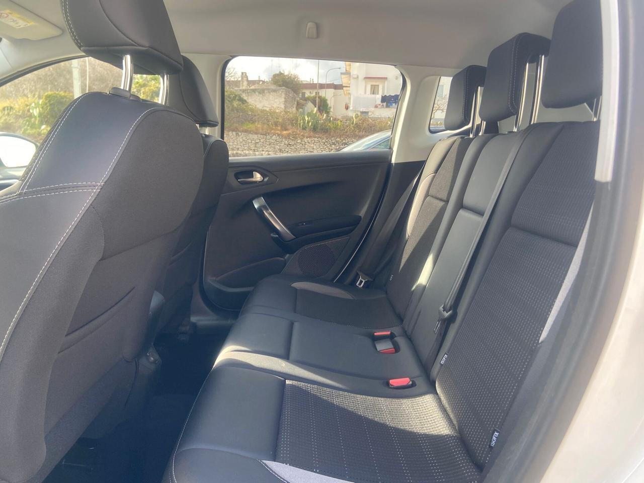 Peugeot 2008 BlueHDi 120 S&S Allure