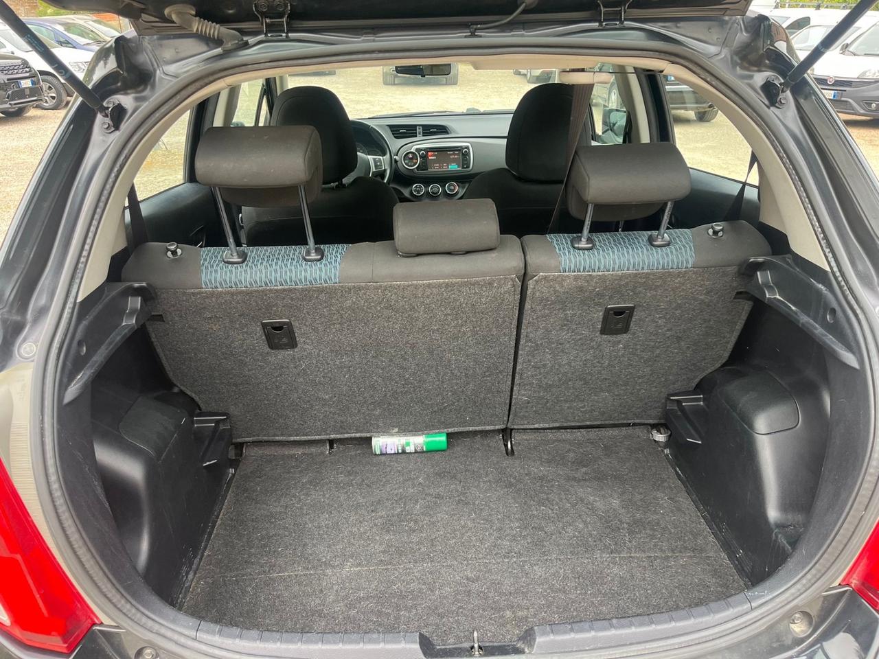 Toyota Yaris 1.0 Benzina - Neopatentati