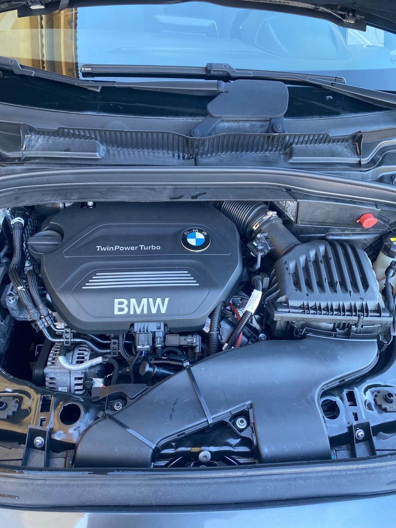 Bmw 216d Anno 2017 Full Navi Led Xeno