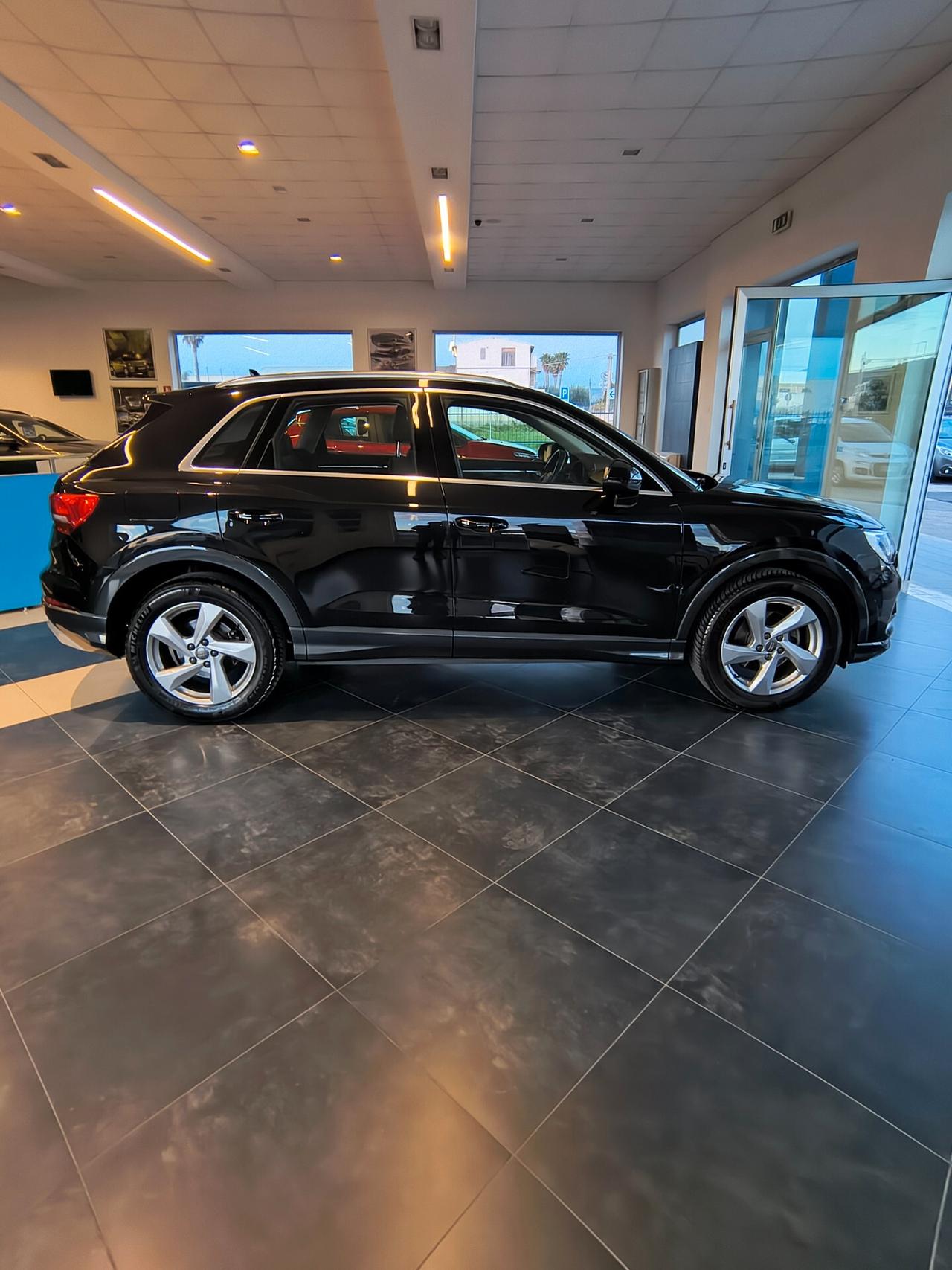 Audi Q3 35 TDI S tronic Business Advanced