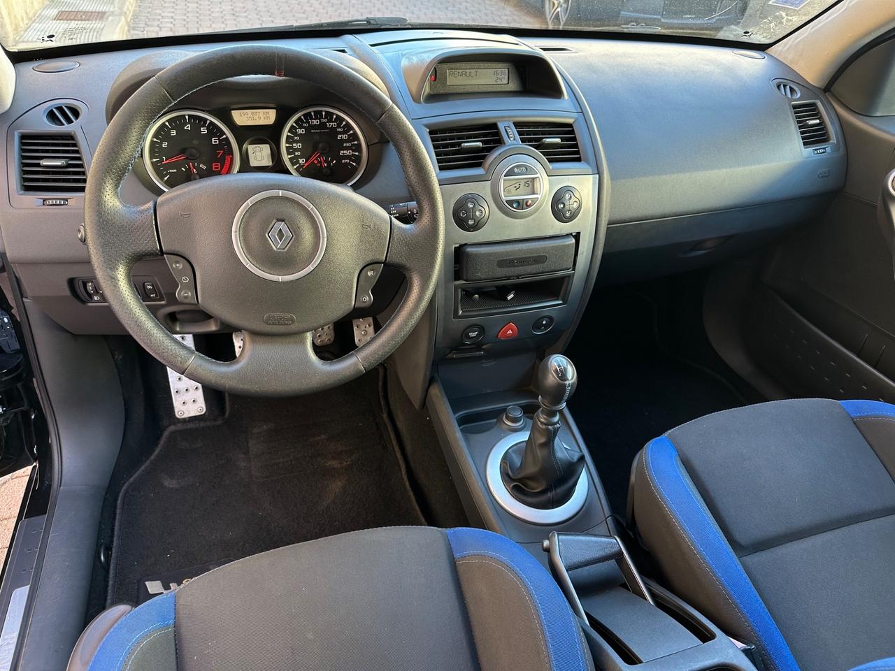 Renault Megane Mégane RS 2.0 T 225CV 3P RENAUT SPORT F1 TEAM