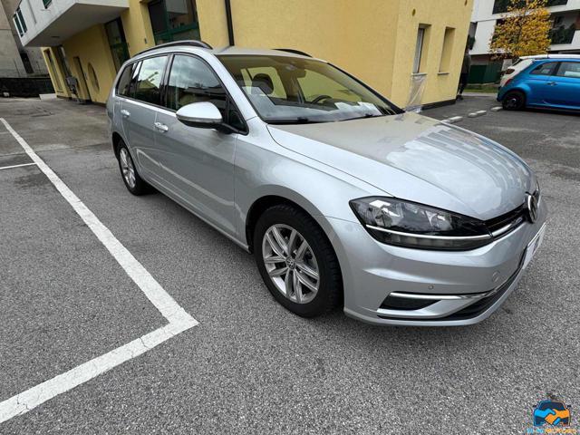 VOLKSWAGEN Golf Variant 2.0 TDI DSG Business BlueMotion Technology