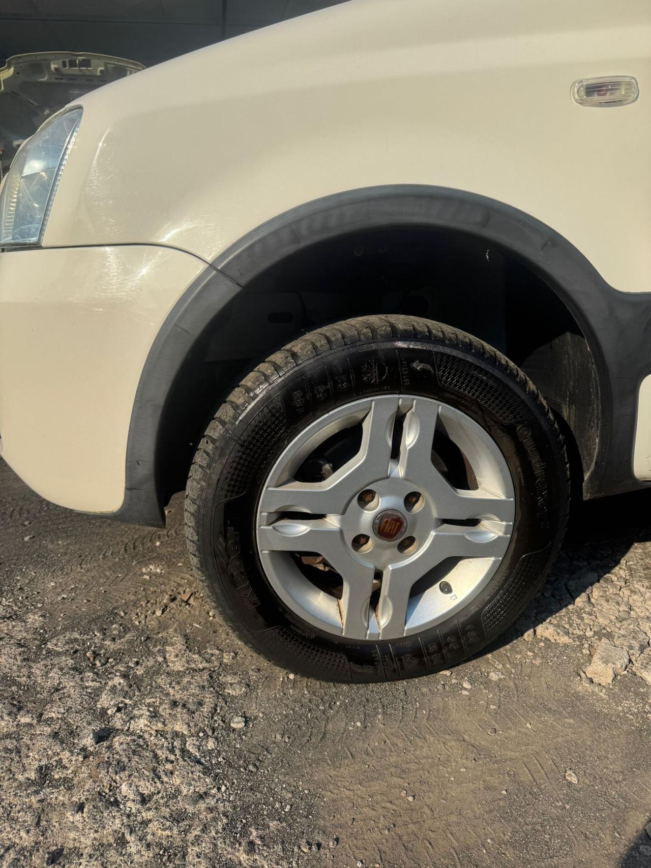 Fiat Panda 1.3 MJT 16V DPF 4x4 Climbing