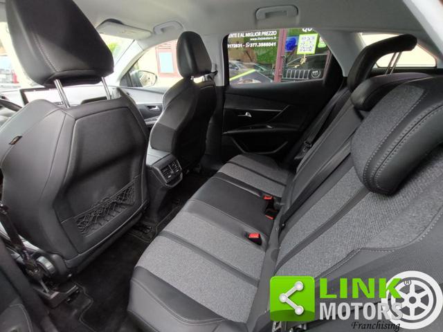 PEUGEOT 3008 BlueHDi 120 S&S Allure