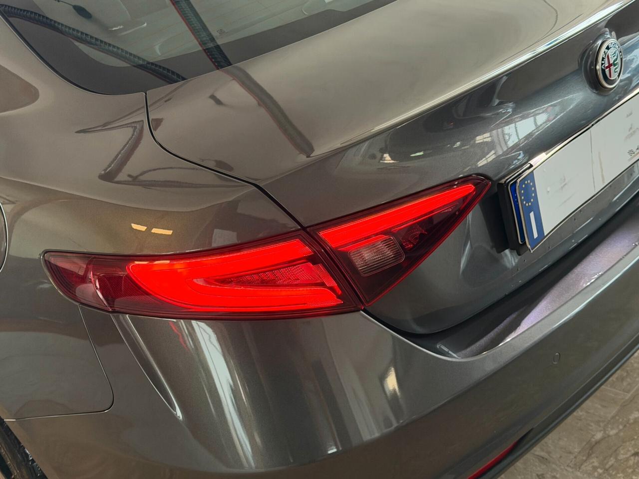 Alfa Romeo Giulia 2.2 TURBODIESEL 160 cv. AT8 SUPER BUSINESS