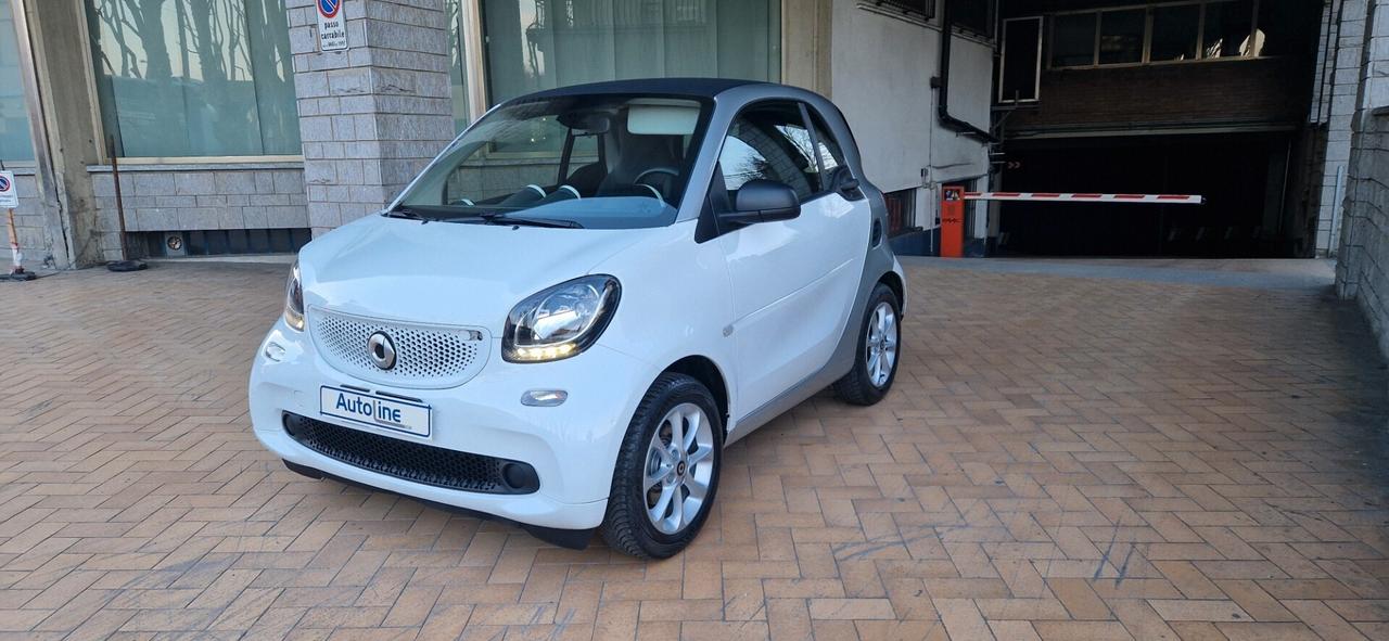 Smart ForTwo 70 1.0 twinamic 68.565 km NAVI