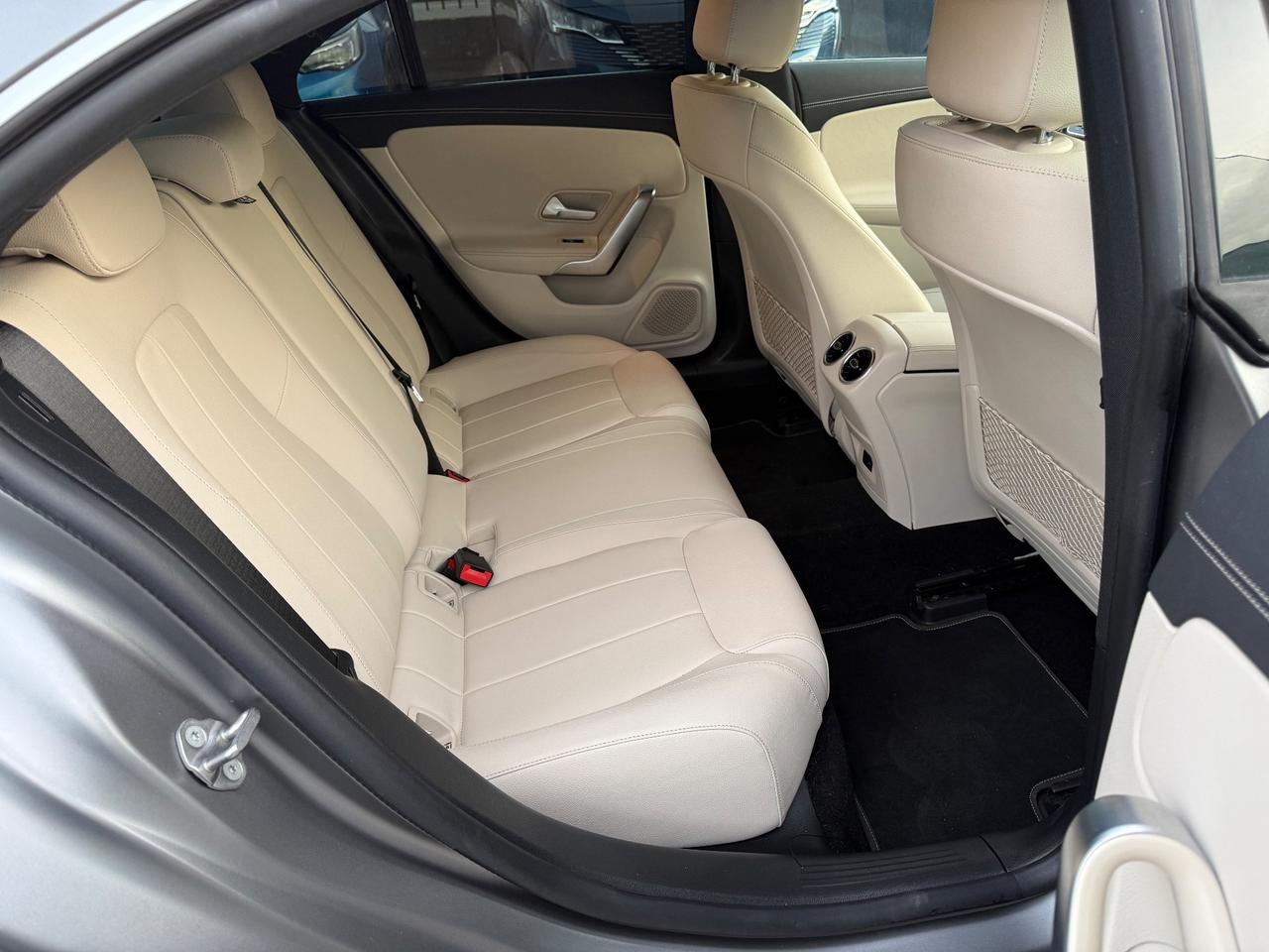 Mercedes-benz CLA 200 Sport Manuale Grigio Opaco Bellissimo