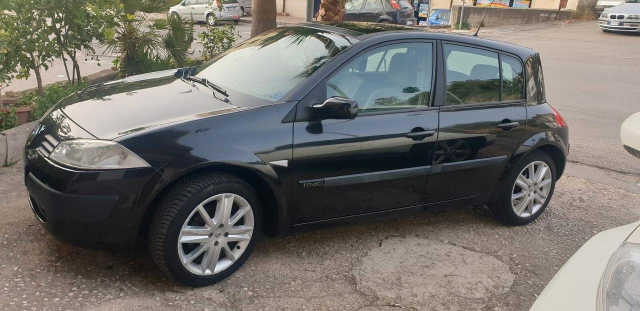 Renault Megane 1.9 dCi Dynamique - 2005