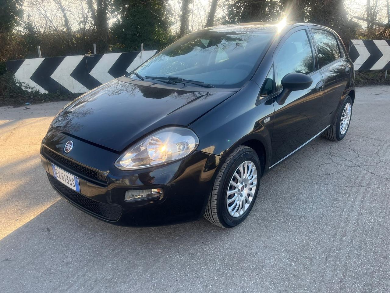 Fiat Punto 1.3 MJT 5 porte anno 2014 per neo pat