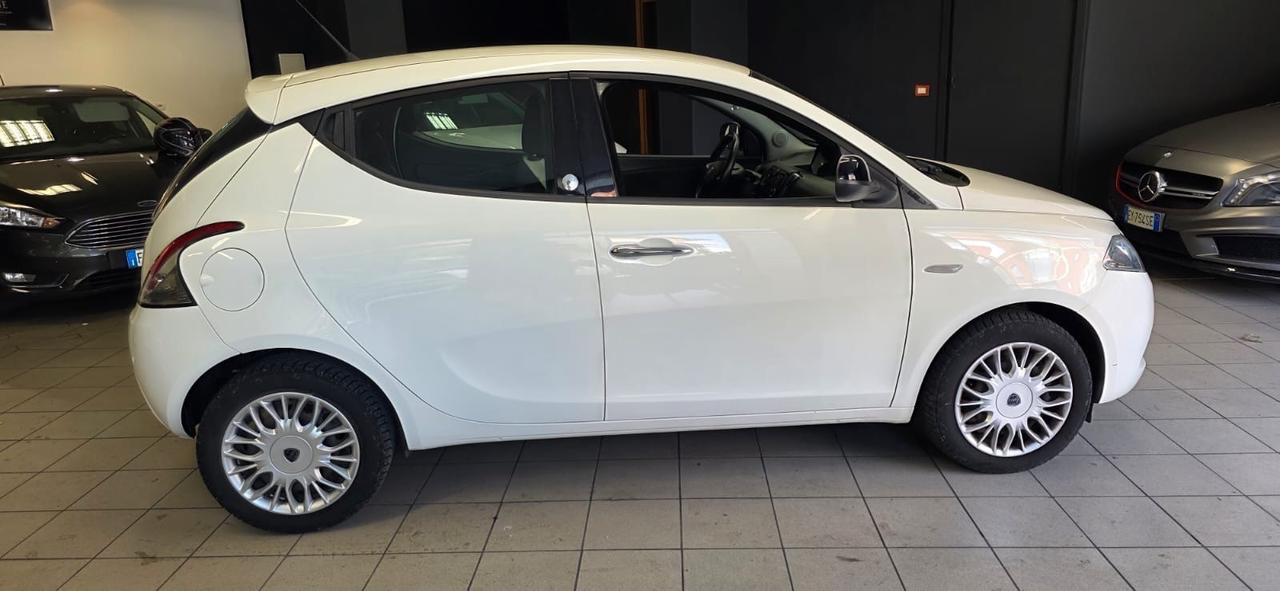 Lancia Ypsilon 1.2 69 CV 5 porte GPL Ecochic Gold