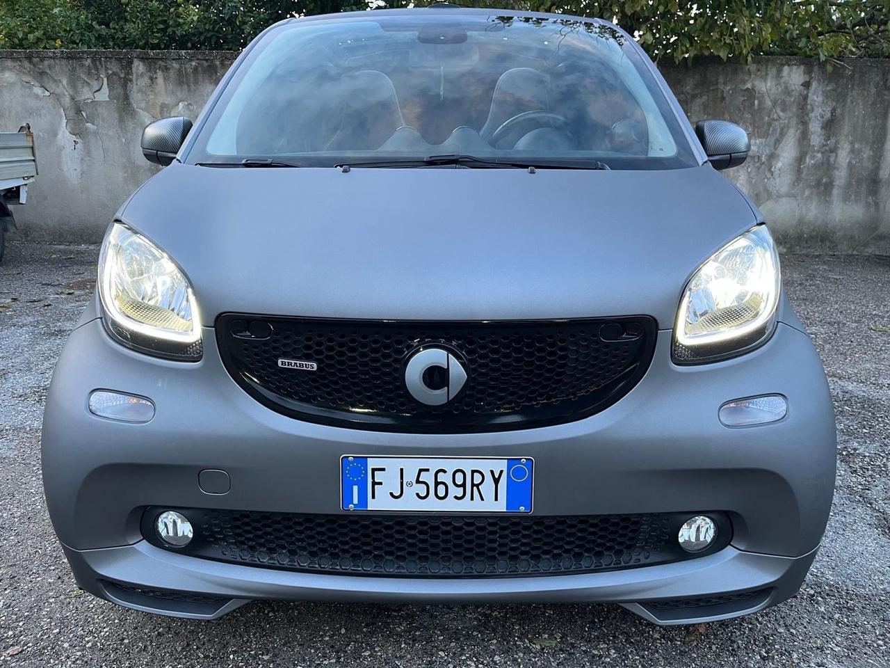 Smart fortwo brabus cabrio/xclu-km 64000-2017