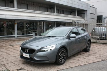 VOLVO V40 D2 R-design