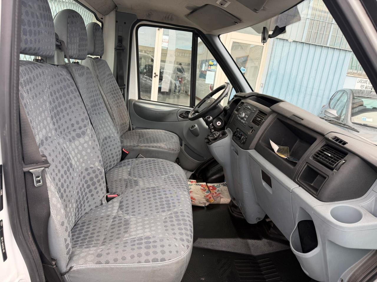 Ford Transit 2.4D CASSONATO 2011