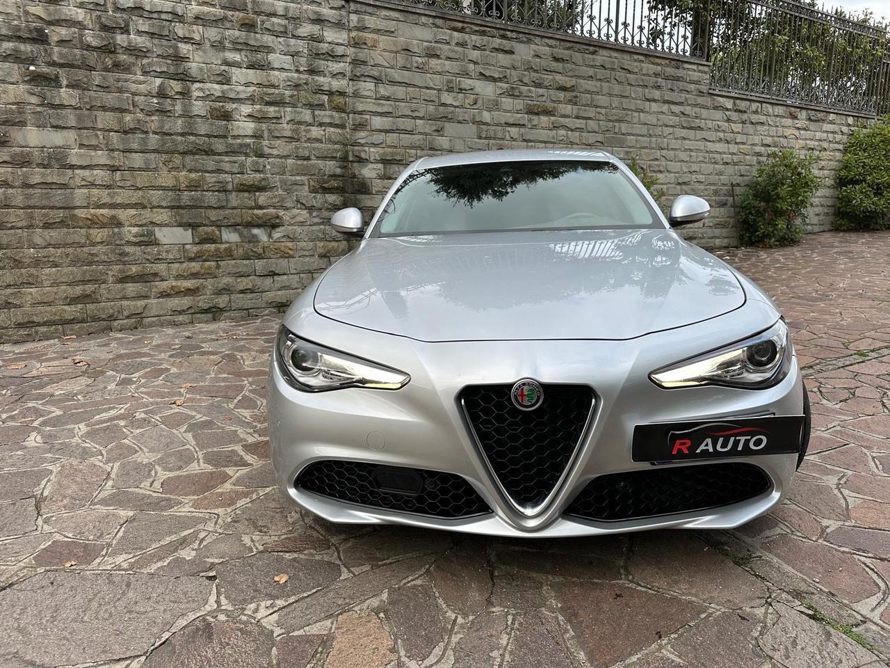 Alfa Romeo Giulia 2.2 Turbodiesel 190 CV AT8 3000 KM