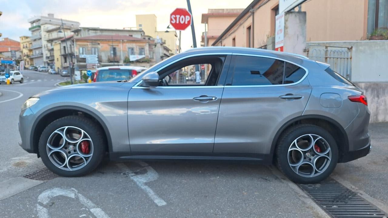 Alfa Romeo Stelvio 2.2 TDI 210 CV AT8 Q4 VELOCE