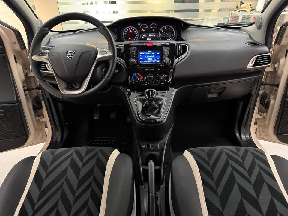 Lancia Ypsilon 1.3 MJT 16V 95 CV 5 porte Gold