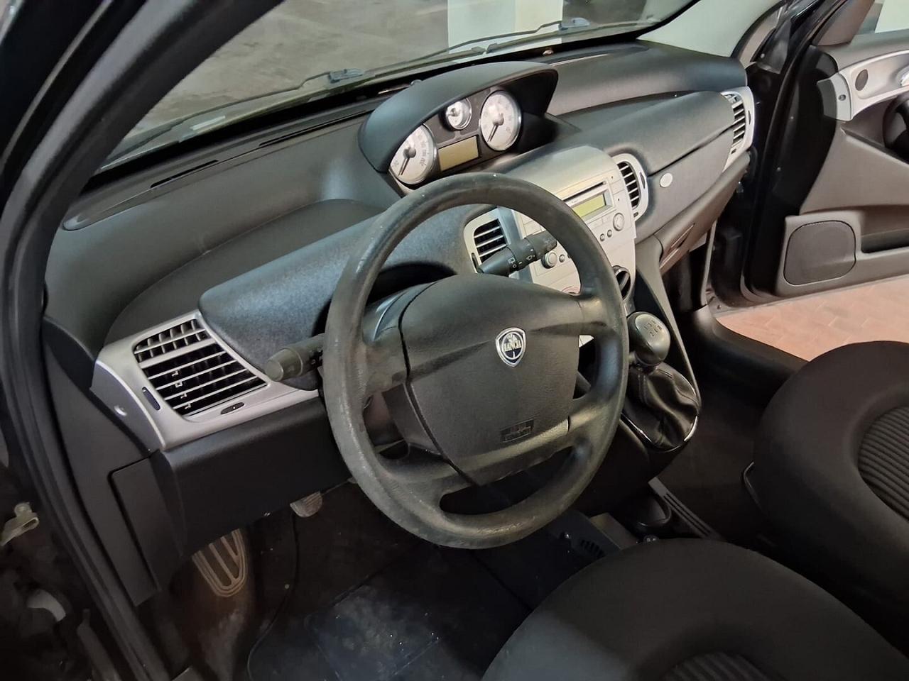 Lancia y 1.2 8V 60cv Ok Neopatentati