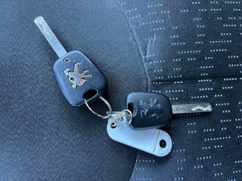 Peugeot 107 1.0 68CV 5p. Desir