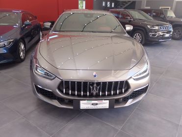 Maserati Ghibli L4 330 CV MHEV Granlusso INTERNO ROSSO CARTIER