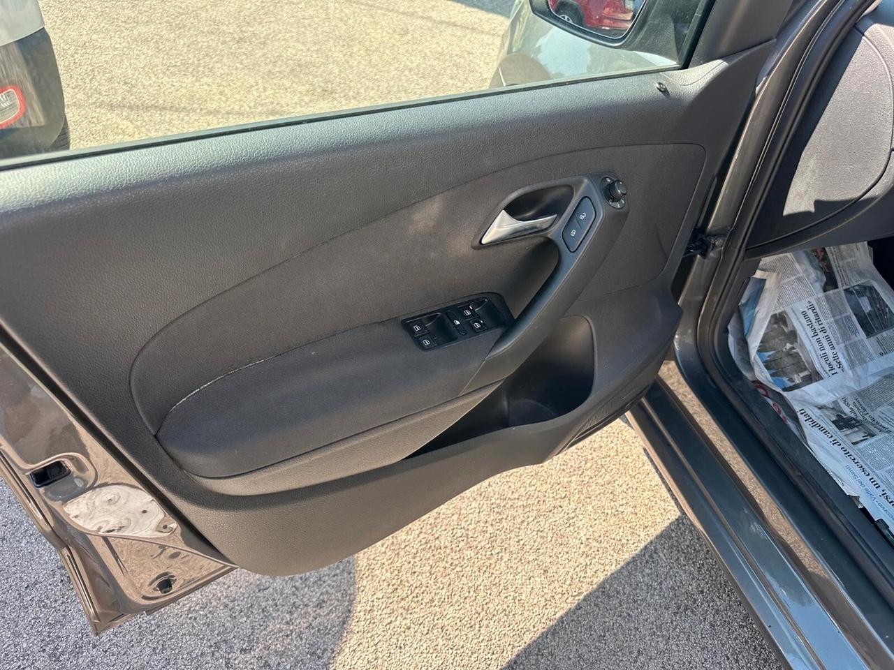 Volkswagen Polo 1.4 5 porte Highline NEOPATENTATI