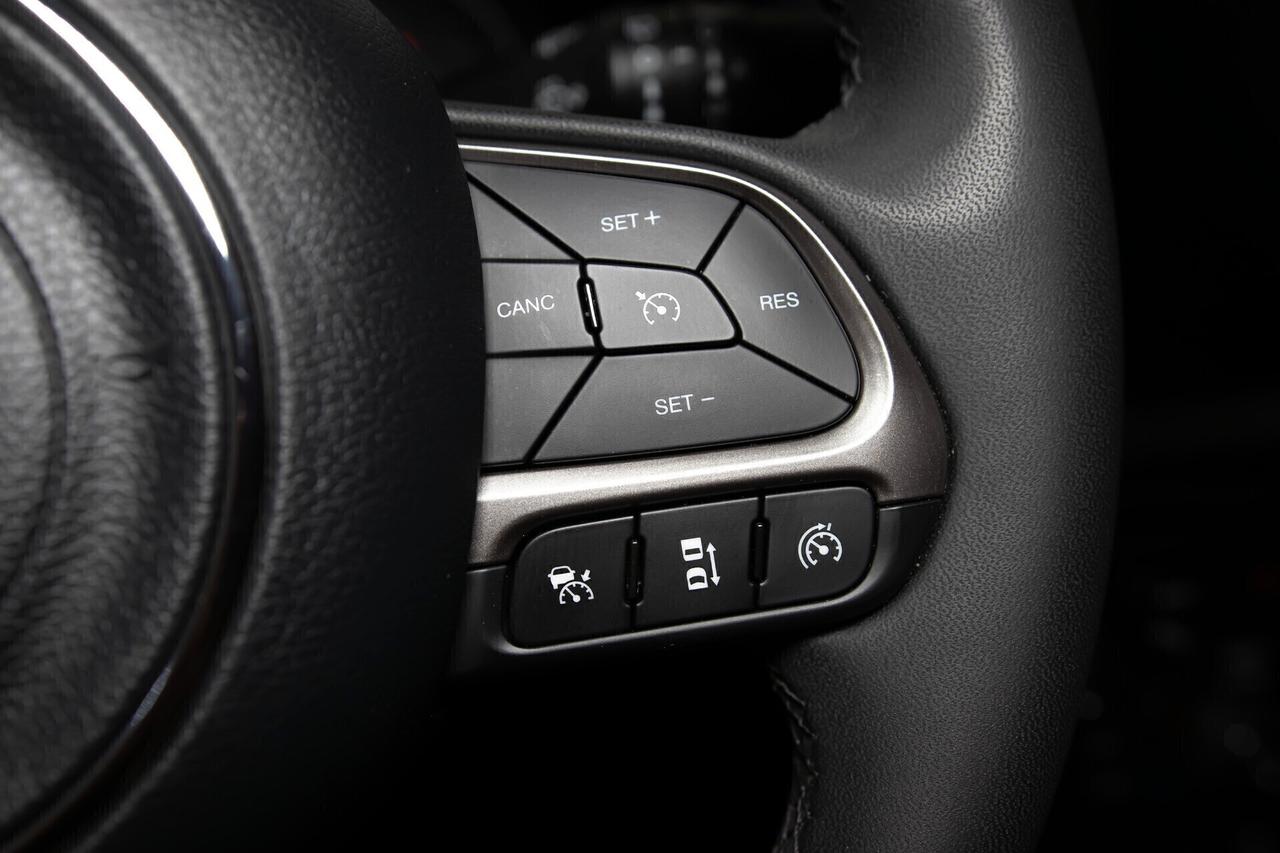 Jeep Renegade 1.6 Multijet 130cv BLACKEAGLE