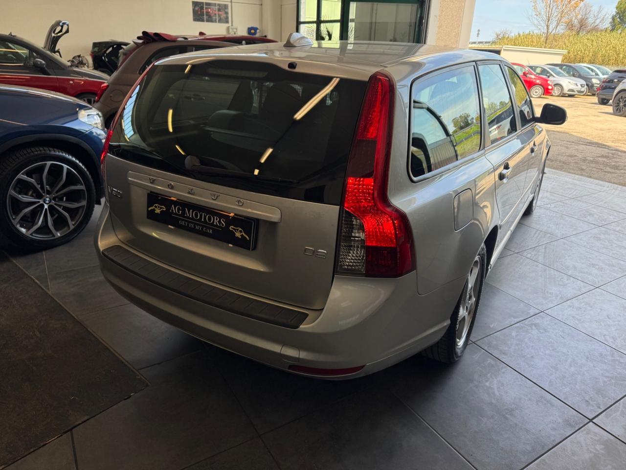 Volvo V50 D4 R-design