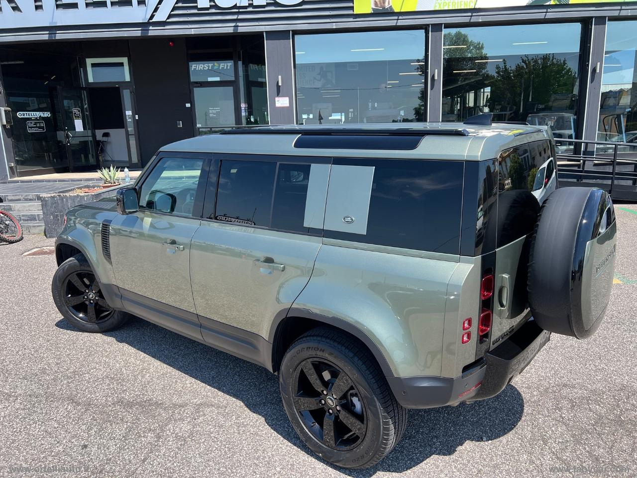LAND ROVER Defender 110 3.0D I6 250 CV AWD Auto SE