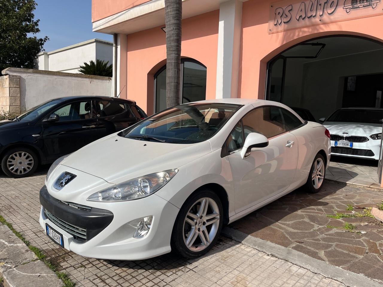 Peugeot 308 2.0 HDi 136CV CC aut. Féline