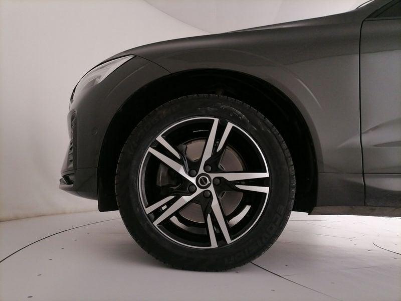 Volvo XC60 2.0 b4 R-design awd auto