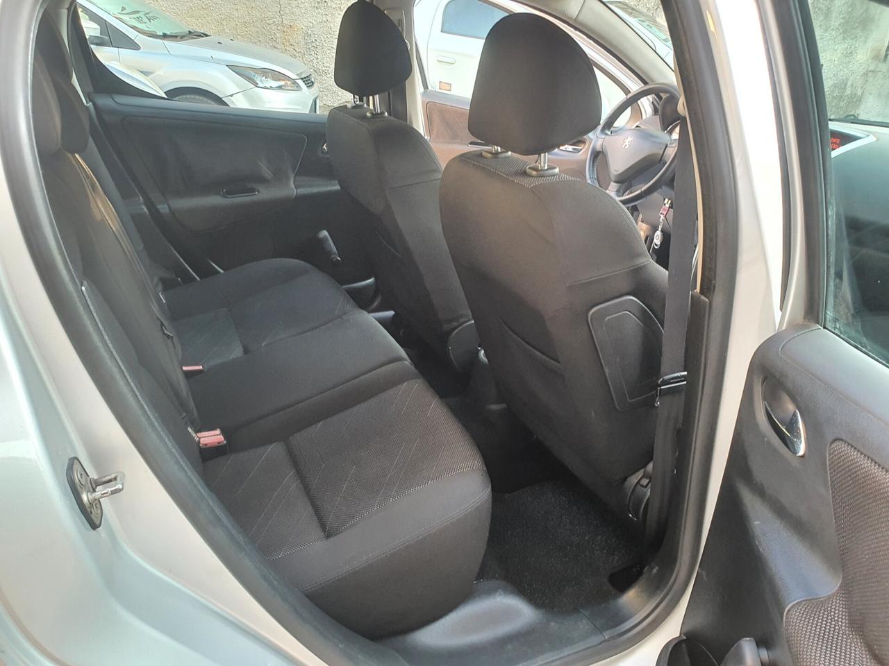 Peugeot 207 1.6 HDi 90CV 5p. XS