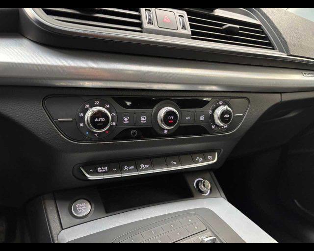AUDI Q5 2.0 TDI quattro S tronic Business Sport