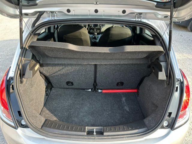 LANCIA Ypsilon 1.0 FireFly 5 porte S&S Hybrid Silver